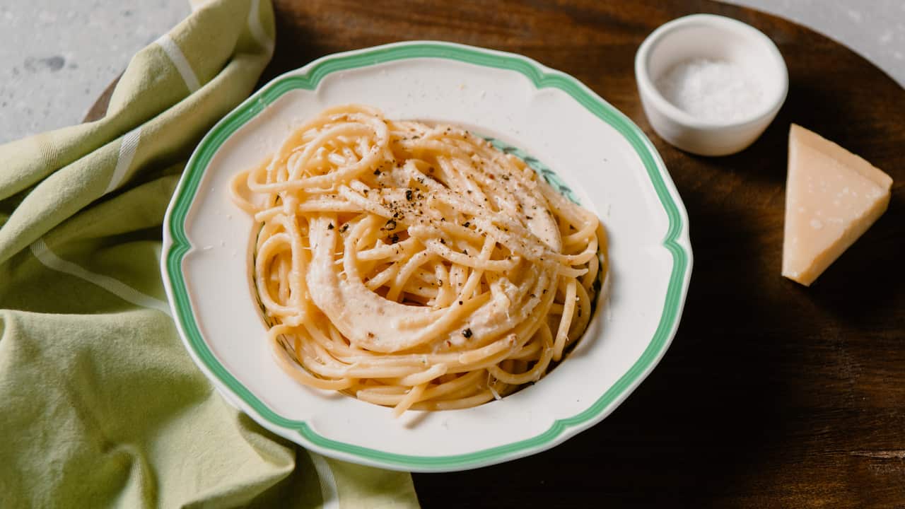 RX27-Recipe-AdamLiaw-CreamyLemonPasta-CreditJiwonKim-TCUS7-3.jpg