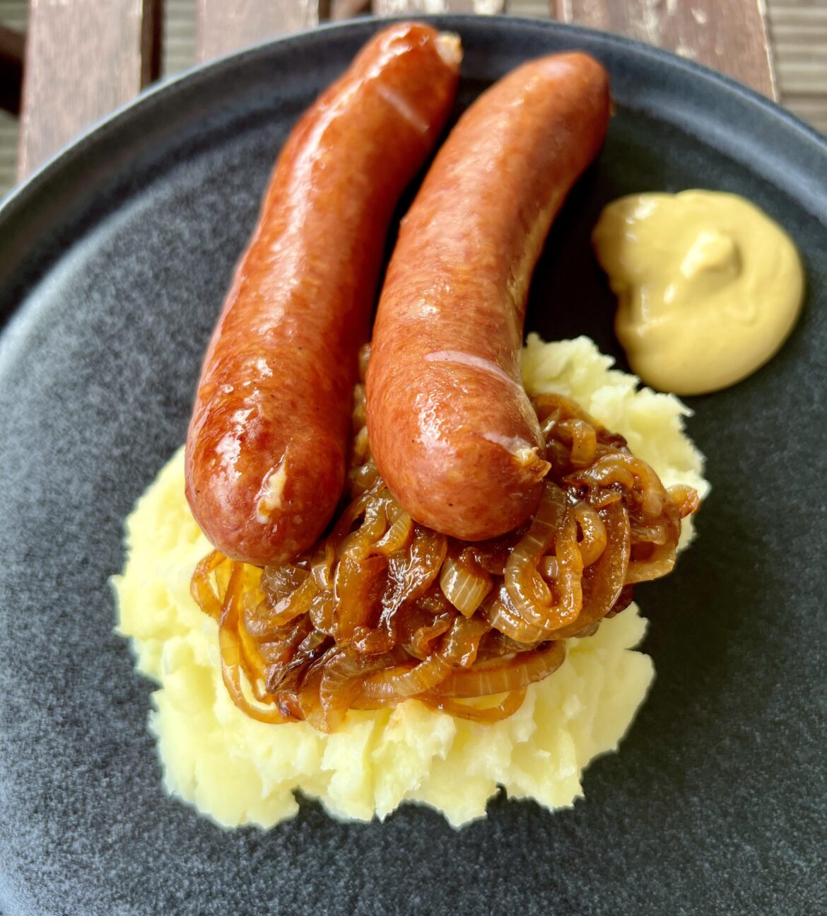 Mettenden and mashed potatos