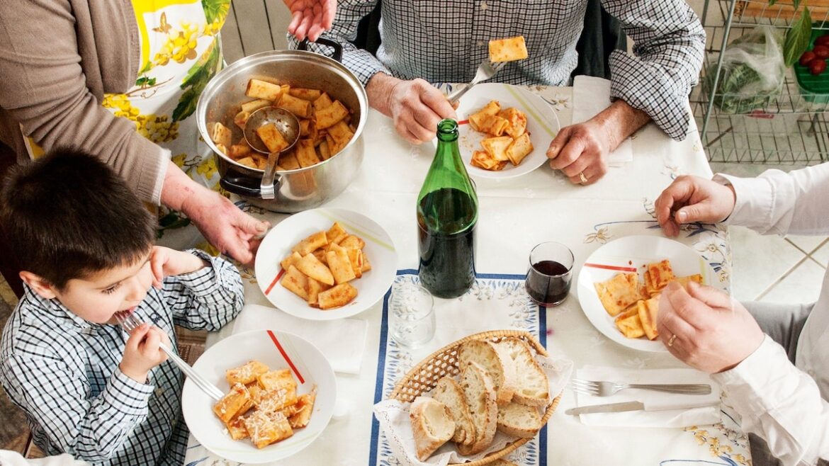 Breaking bread: dining with the Di Meo family in Scauri, Italy Breaking bread: dining with the Di Meo family in Scauri, Italy