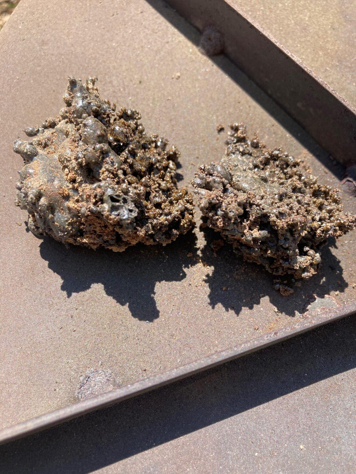 Anybody seen a build up like this in their burn pot? Anybody seen a build up like this in their burn pot?