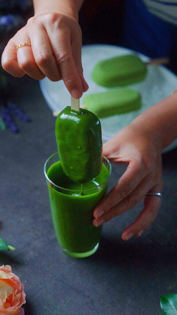 We made keto matcha ice cream bars with a crackly chocolate shell—recipe + video We made keto matcha ice cream bars with a crackly chocolate shell—recipe + video