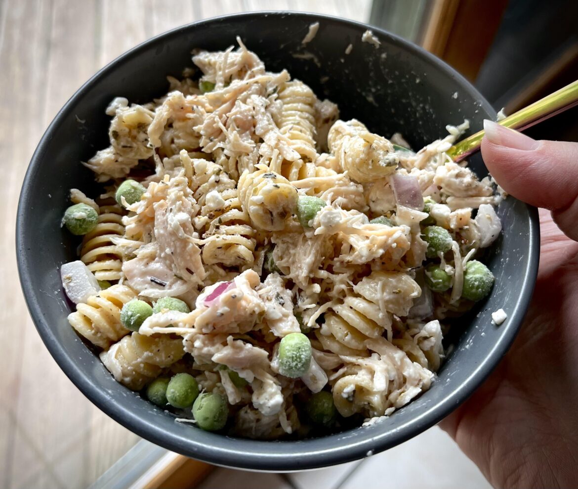 Protein pasta salad, 334 cals. 31P | 9F | 34C