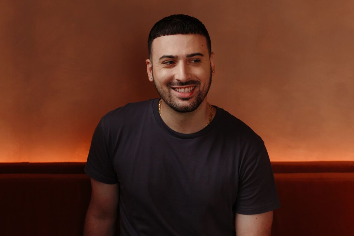 Somma’s Mirko Febbrile Is Cooking Up Your New Favourite Dish On His iPad Somma’s Mirko Febbrile Is Cooking Up Your New Favourite Dish On His iPad