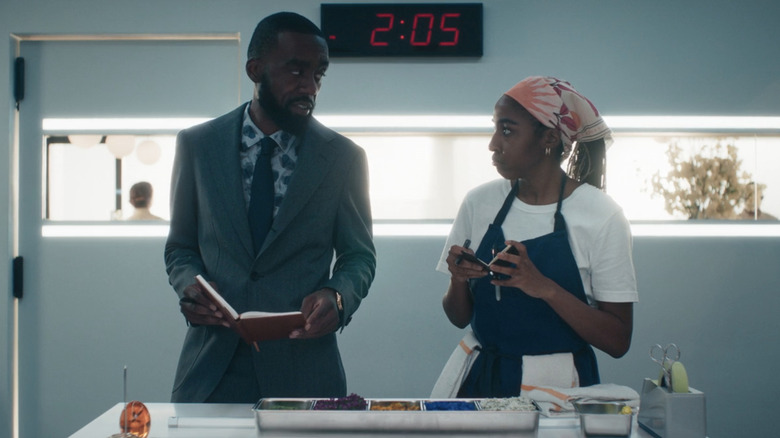 Sweeps and Syd Adamu go over the wine list on The Bear (2022-2025)