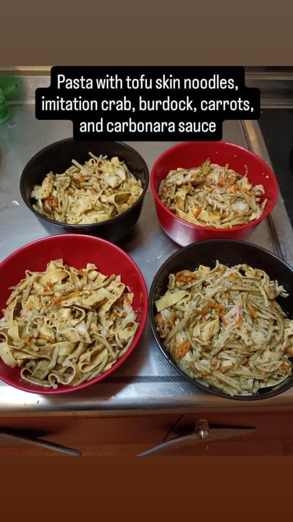 My tiny freezer is so full I don't even have room to keep ice cream, but at least I'll have my meals!