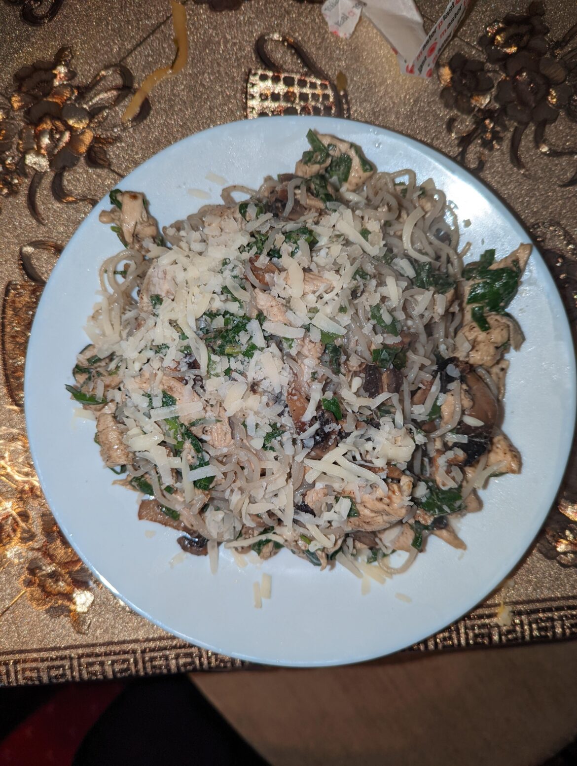 Cheesy Garlic Mushroom and Chicken Shirataki Bowl