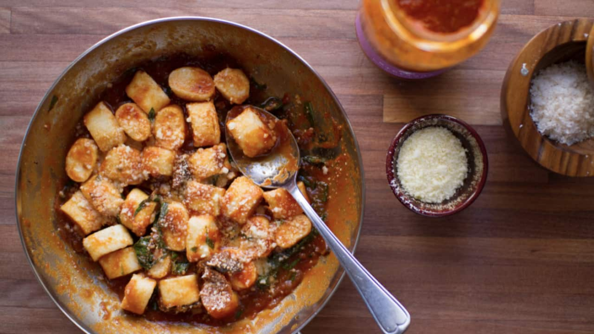 Simple food straight from the sauce is what chef Stefano de Pieri is all about Chef Stefano de Pieri in Mildura Victoria