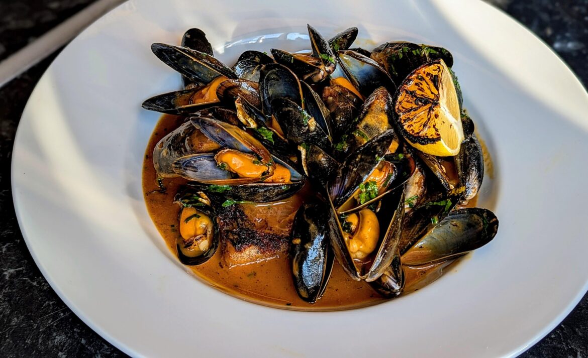 Mussels and bacon butter sauce