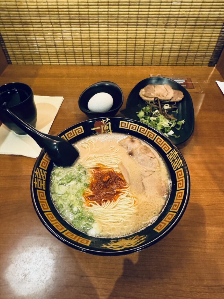 Ramen noms be like..