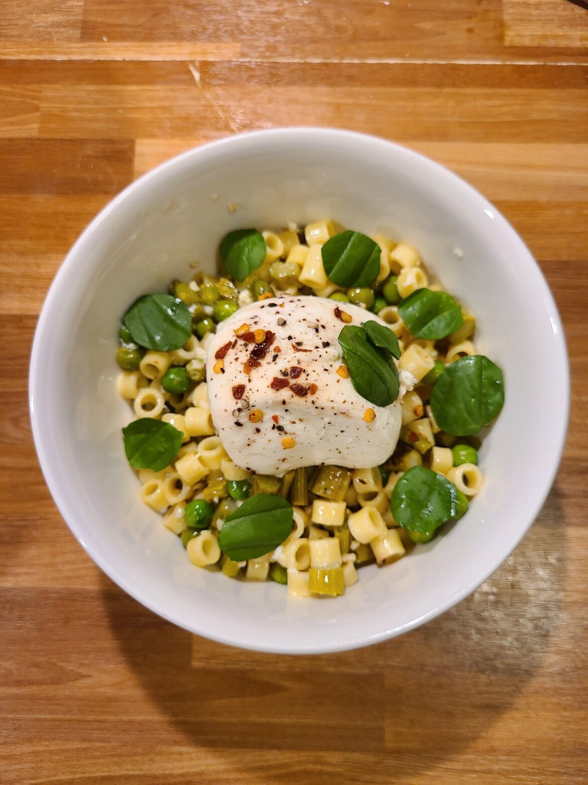 Circle salad updated with circular basil for the haters and the losers