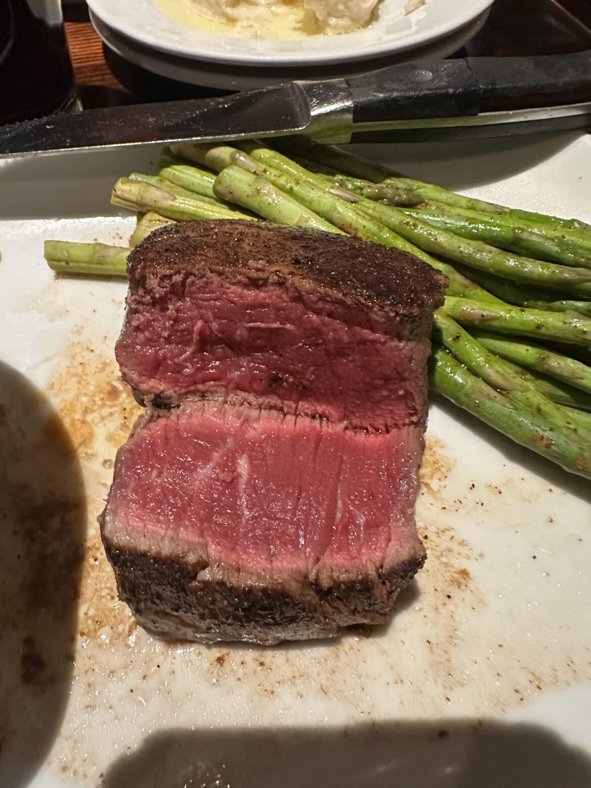 Is this raw? Ordered Medium rare at Longhorn Steakhouse
