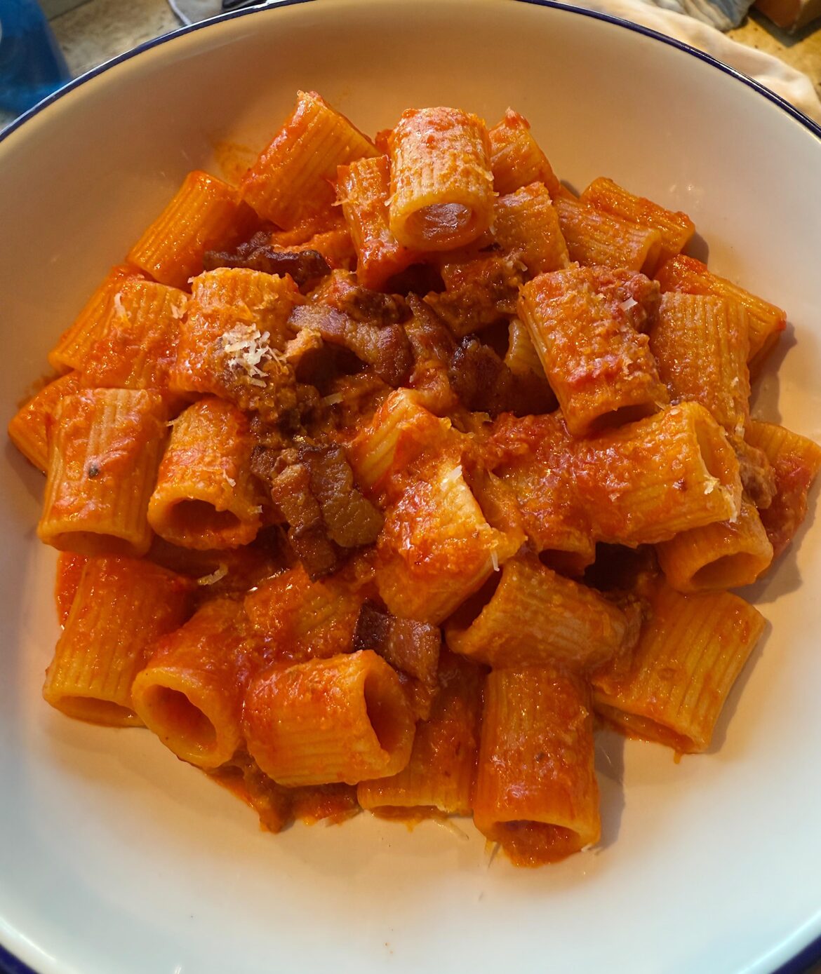Mezze rigatoni Amatriciana