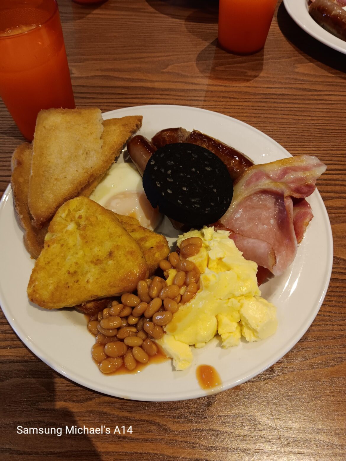 Cheeky Butlins Buffet one! Better than expected. About £8,