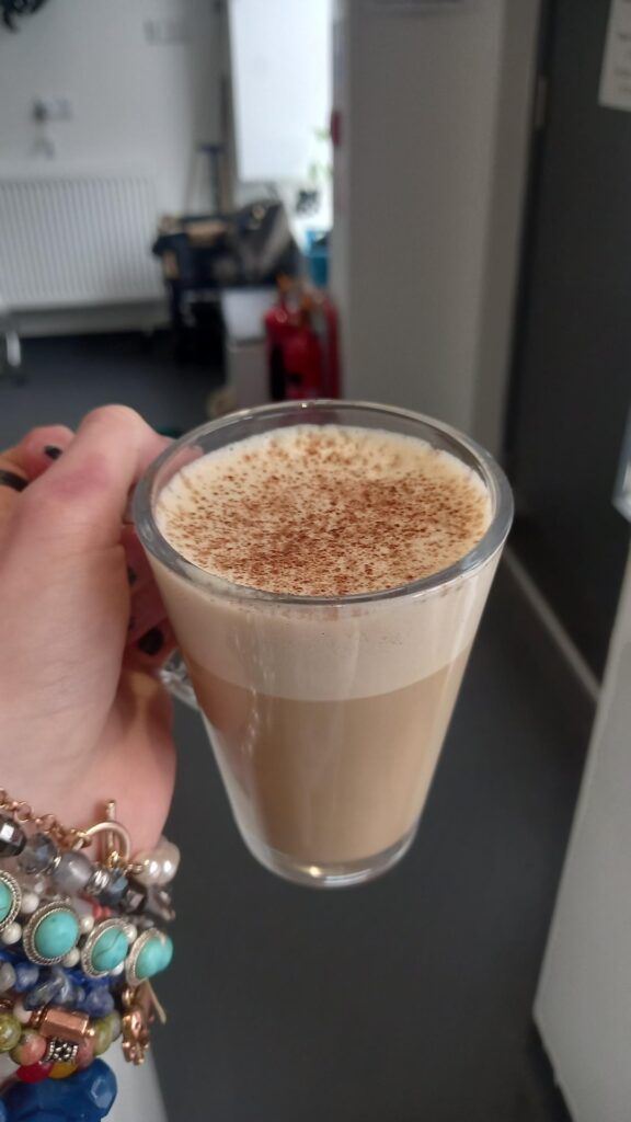 I got bored and poured my double espresso into my milk before steaming it to see what'd happen and it came out like a pint of Guinness 😭