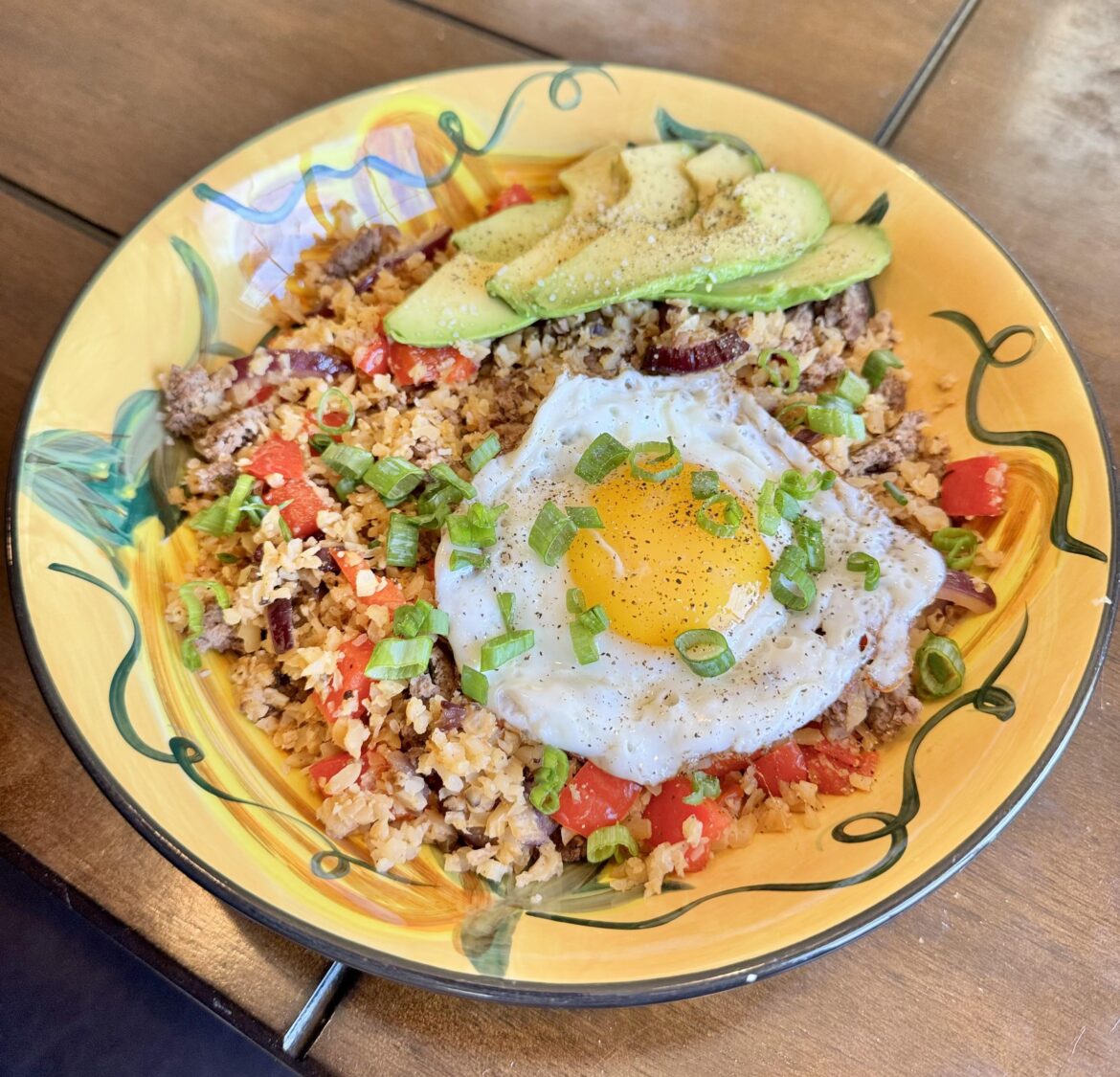 350 cals & 30 grams of protein. This bowl weighs like 2lbs lol. 350 cals & 30 grams of protein. This bowl weighs like 2lbs lol.