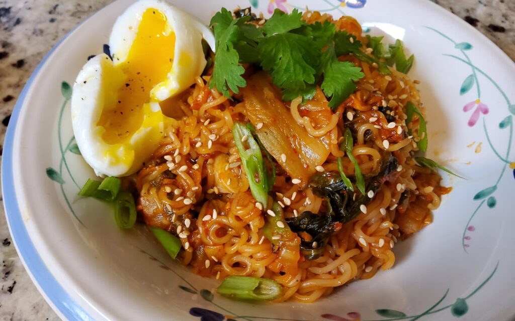 Instant bibimmyeon with kimchi. Perfect on a hot day.