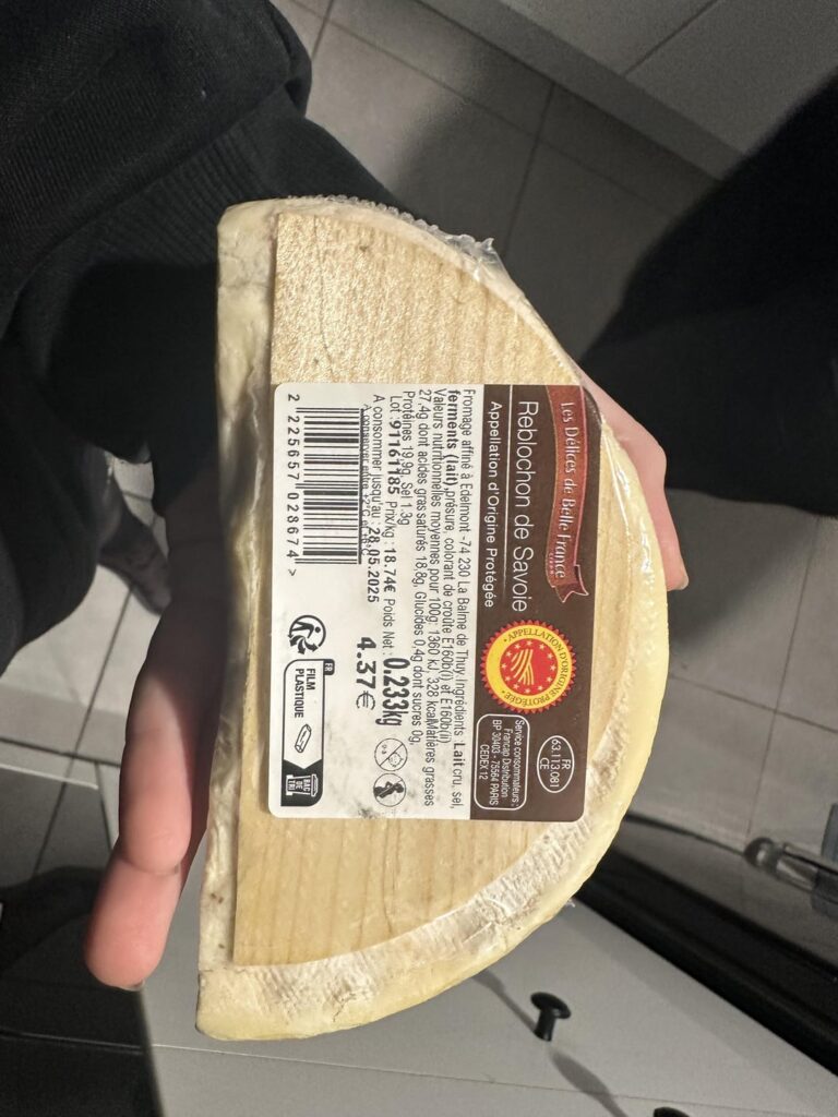 guys wtf my reblochon de savoie is pink suddenly is it normal?