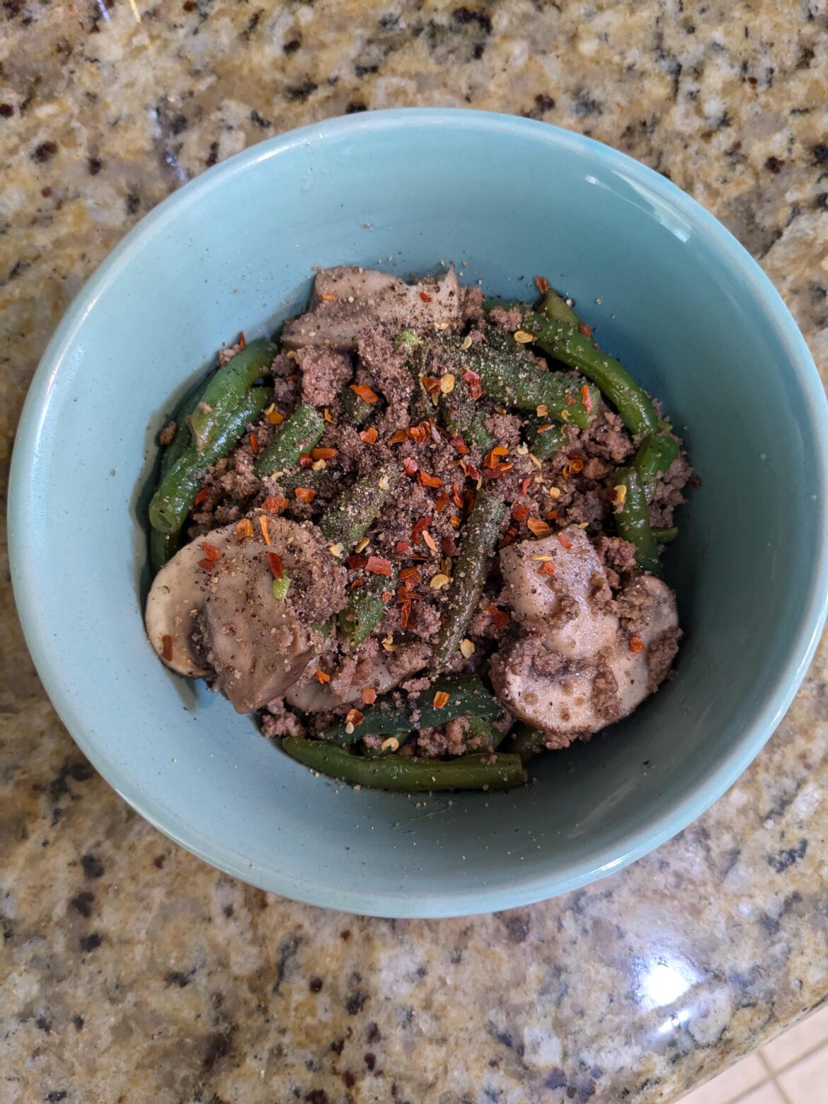 Ground beef, green beans, and mushrooms