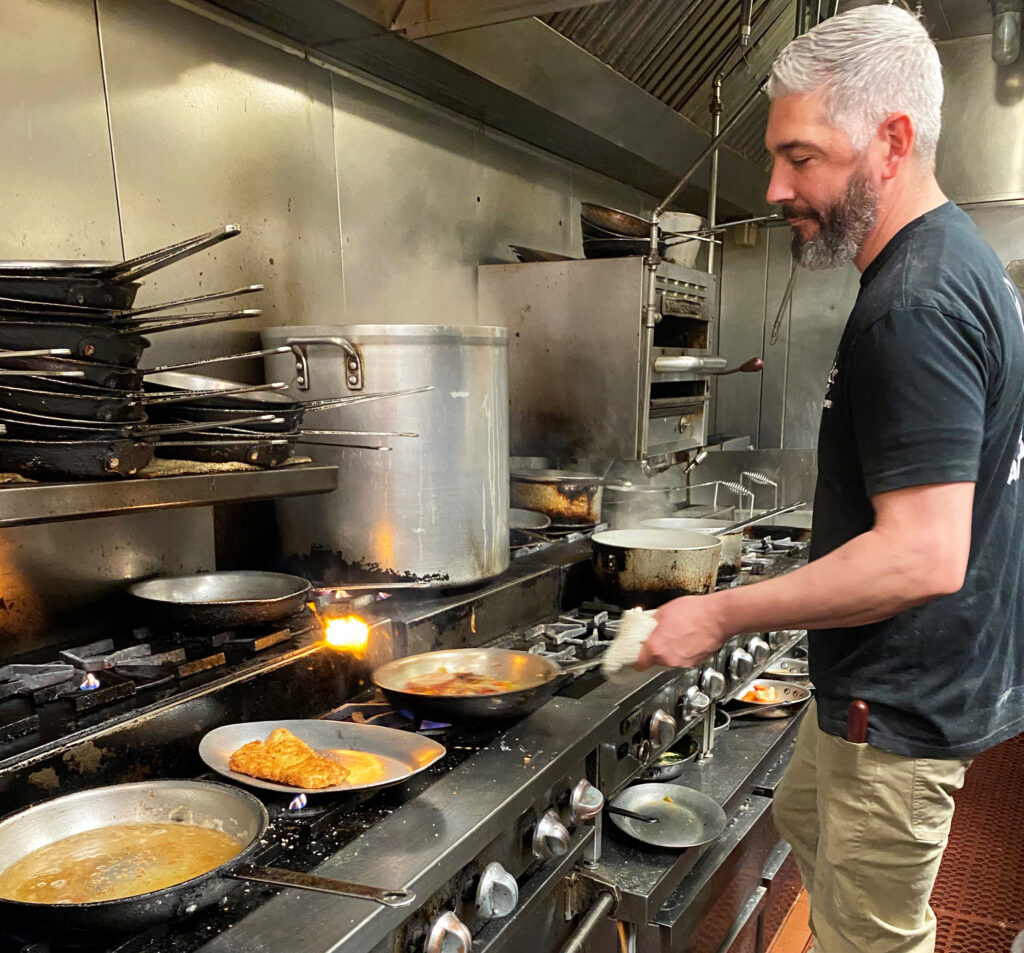 Angeloni’s Restaurant & Pizzeria – The Italian Tribune Angeloni’s Restaurant & Pizzeria - The Italian Tribune
