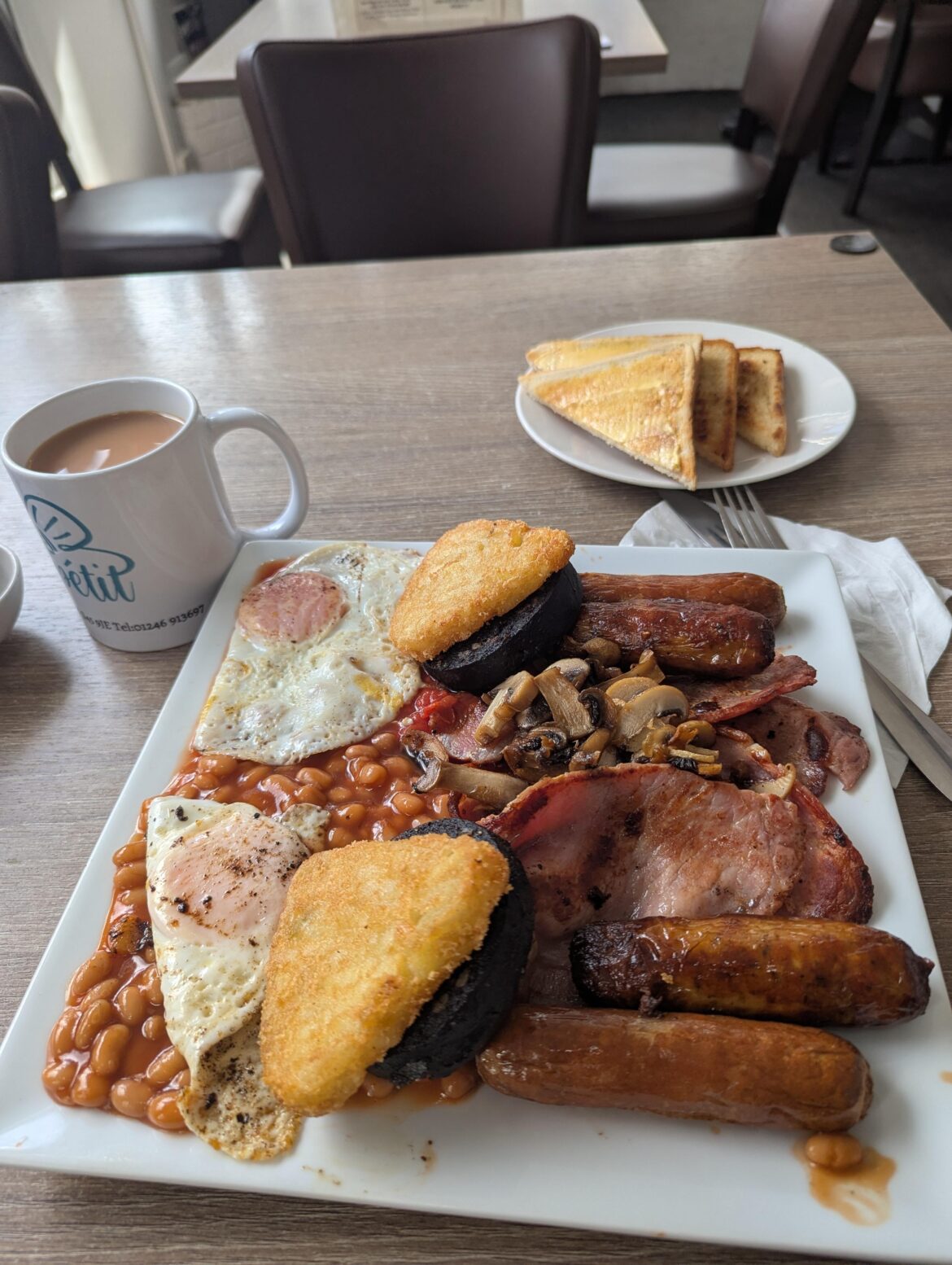 Bon Appétit, Clay Cross. £9 with tea