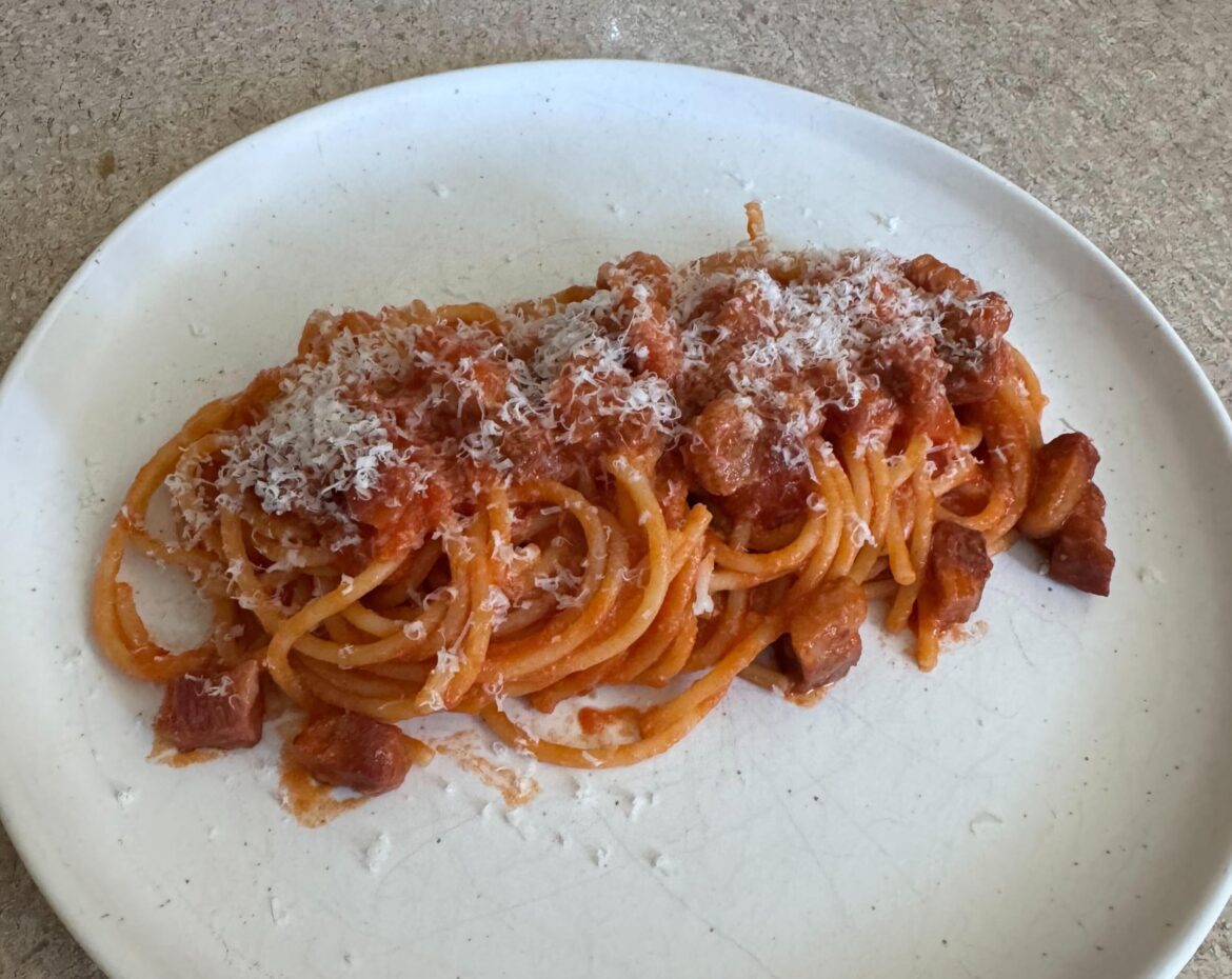 Amatriciana. Yes, with guanciale