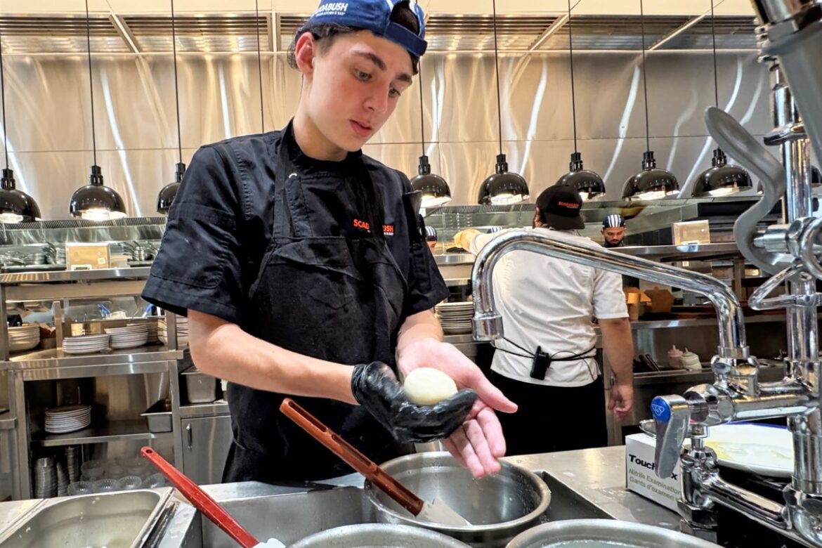 ‘Authentic’ Italian eatery stretches into south-end Barrie 'Authentic' Italian eatery stretches into south-end Barrie