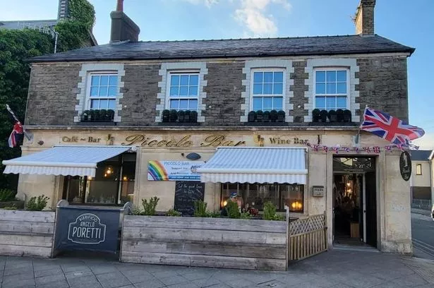 Piccolo Bar in Clydach