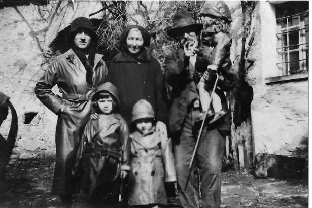 A Conti family portrait from one of their many trips to Italy, a young Ida is pictured furthest from the right.
