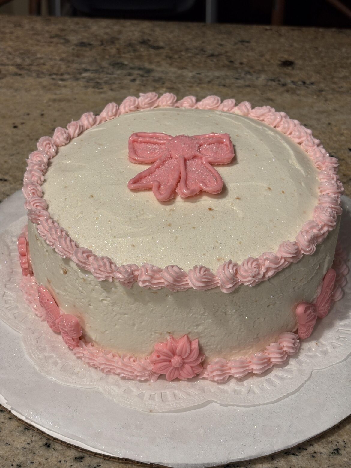 My 14 year old daughter decorated her first cake!