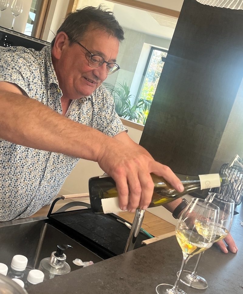 Val Cornas Pouring