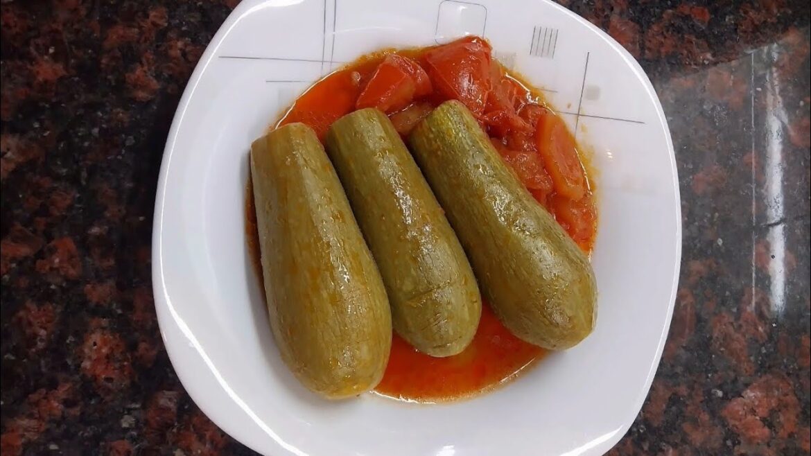 How to make Lebanese Kousa Mahshi