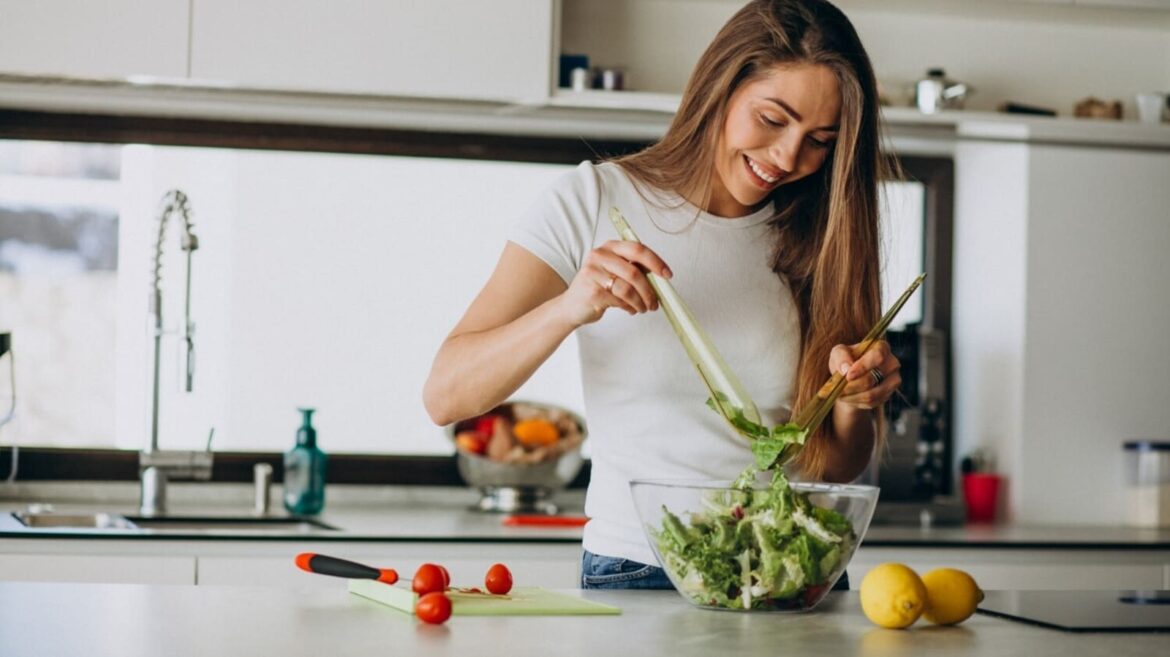 What does healthy eating really mean? Doctor shares how to eat right, snack right and steer clear of fad diets | Health