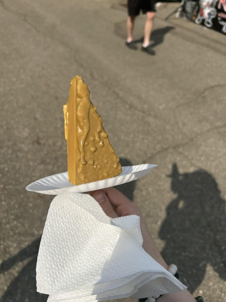 how many calories in this peanut butter dipped cheesecake?