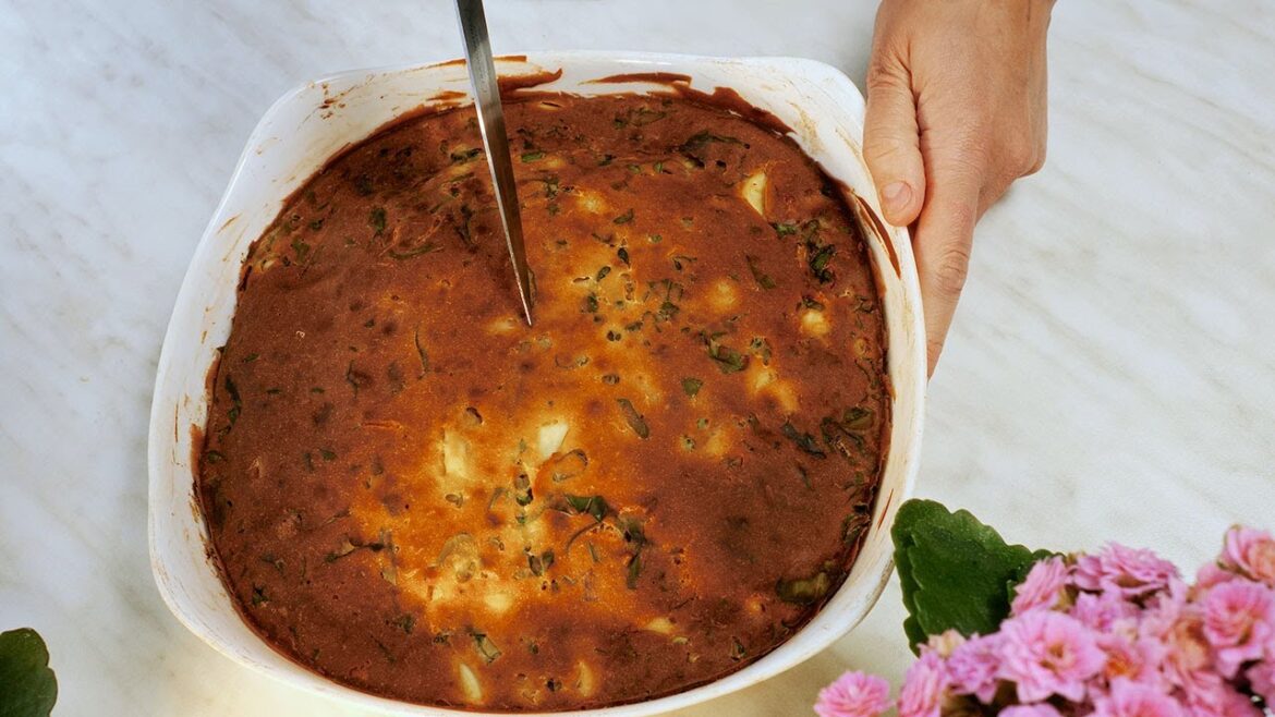 5 Simple Steps to Make the BEST Greek Spinach Pie / SPANAKOPITA