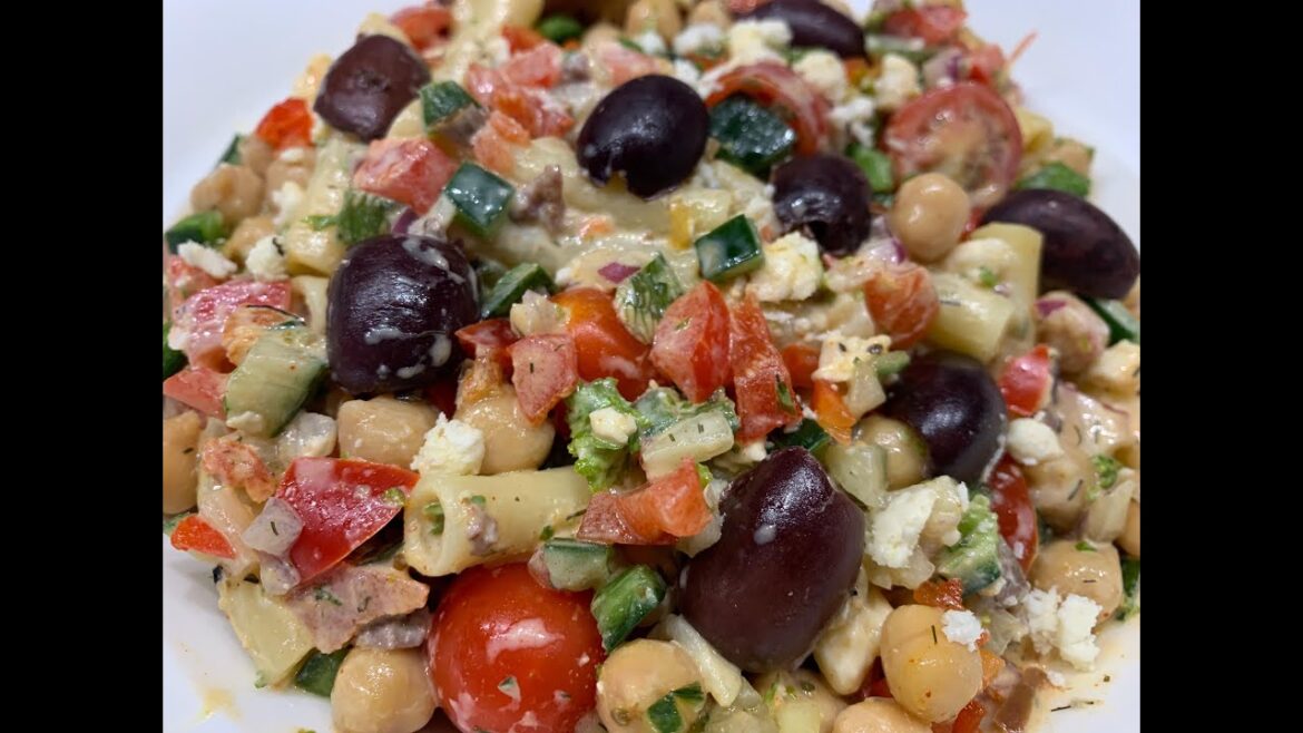 GREEK PASTA SALAD - Insalata di pasta alla Greca.