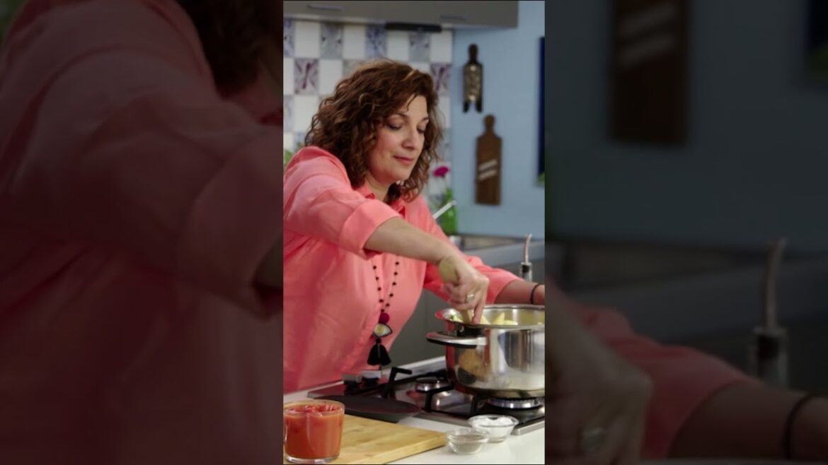 Braised Greek Green Beans in Tomato Sauce