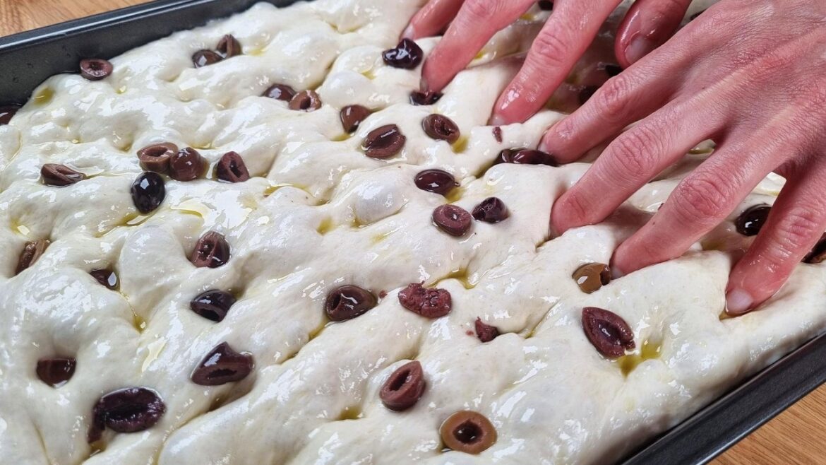 How to Bake the Best Focaccia Bread You’ve Ever Tasted How to Bake the Best Focaccia Bread You've Ever Tasted