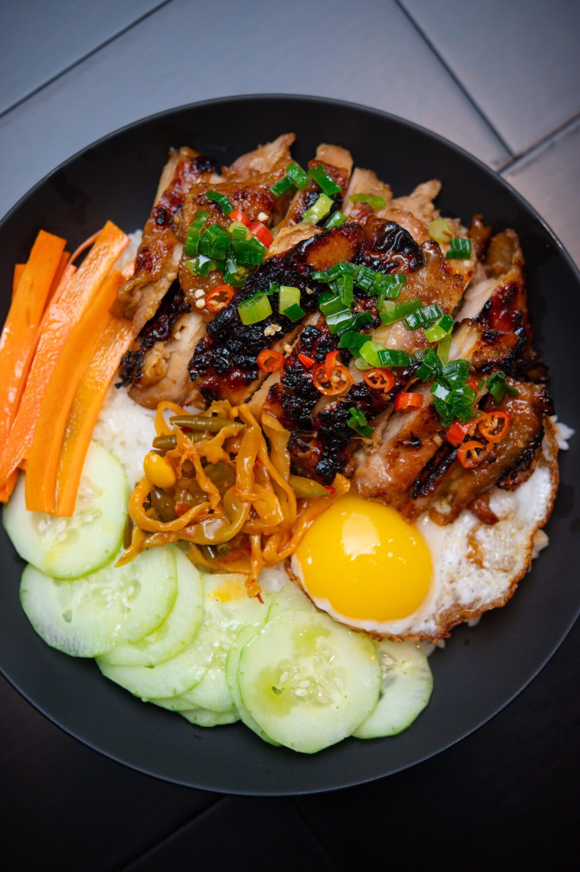 [homemade] Vietnamese lemongrass chicken.