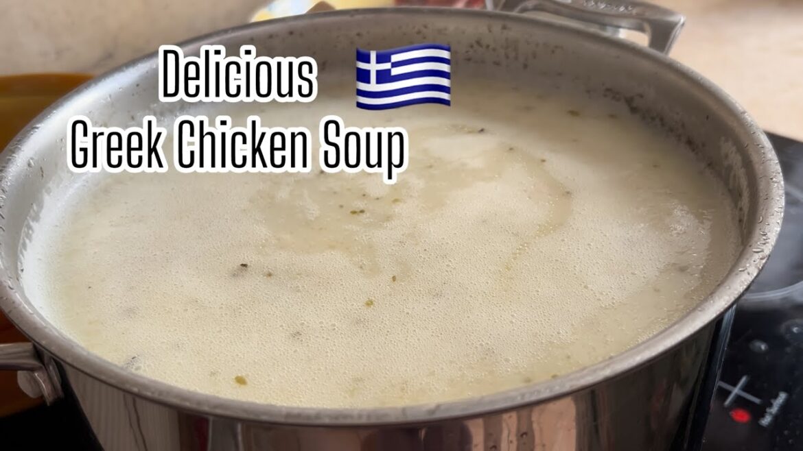 How to make a Delicious Greek Chicken Lemon Soup (Avyolemono) How to make a Delicious Greek Chicken Lemon Soup (Avyolemono)