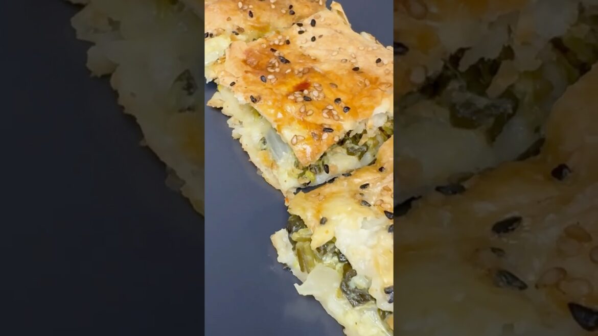 Ispanakli Börek / Spinatgebäck / Spinach Pastries #spinach #börek #pastries