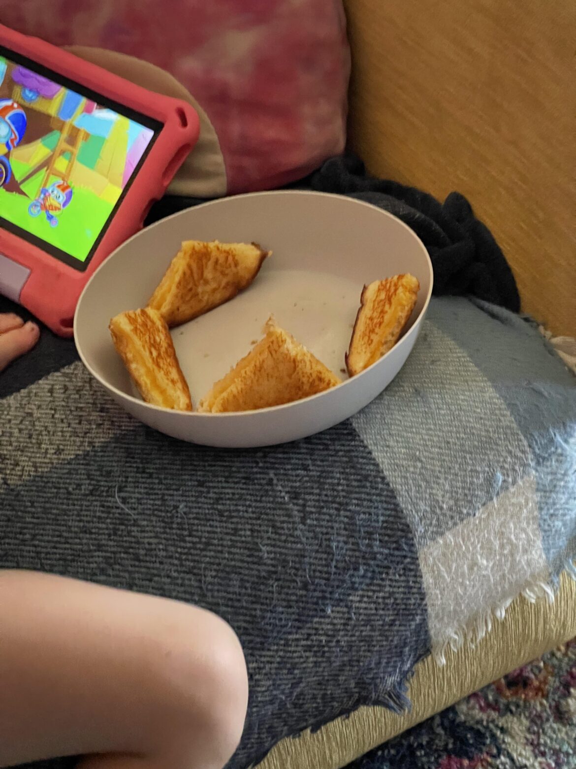 3 year old niece gets it