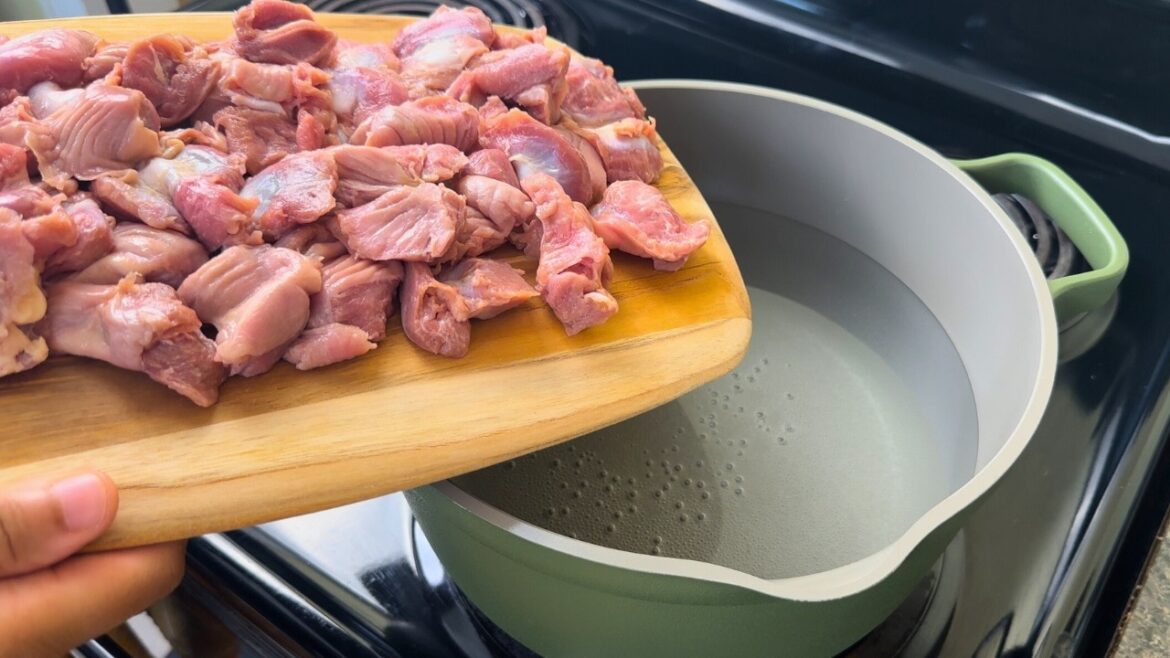 The Secret to Tender Chicken Gizzards Every Time! These Chicken Gizzards Actually Taste Good! The Secret to Tender Chicken Gizzards Every Time! These Chicken Gizzards Actually Taste Good!