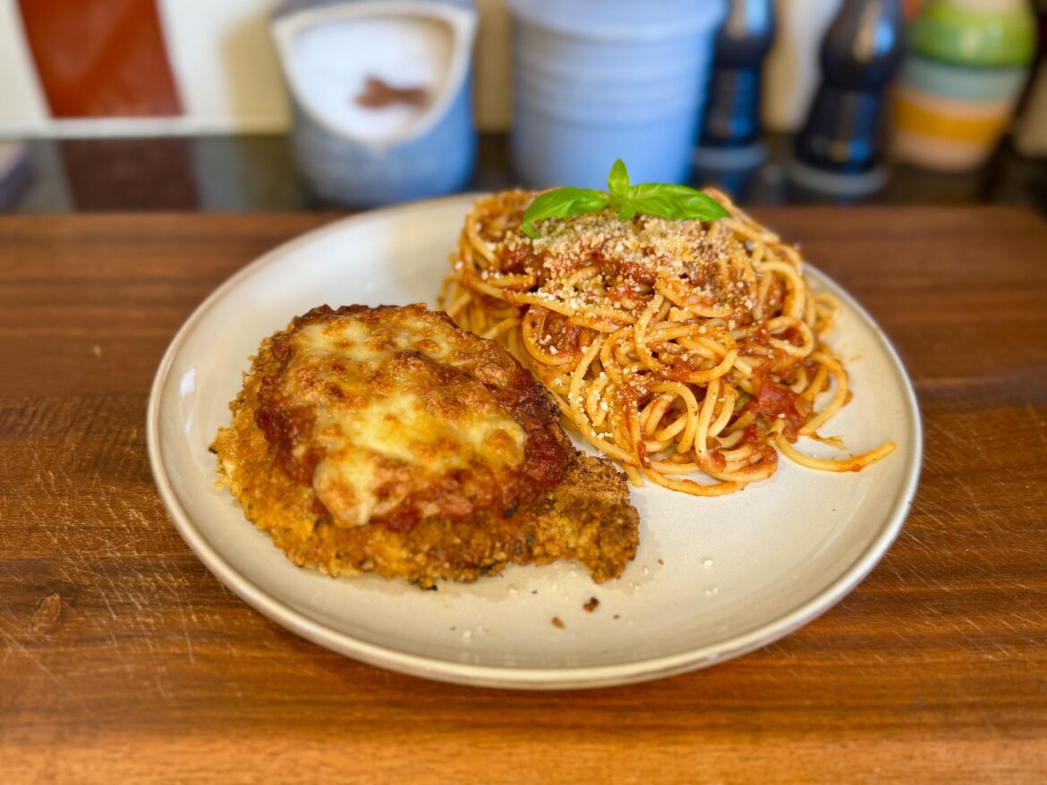 Chicken Parm with Spaghetti al Pomodoro [OC]
