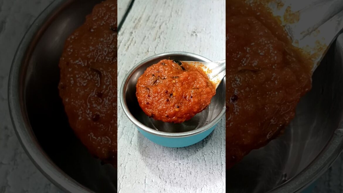 Quick tomato chutney in kannada #viral#shotrs #trendingreels #minivlog #food #kannadafoodvlog
