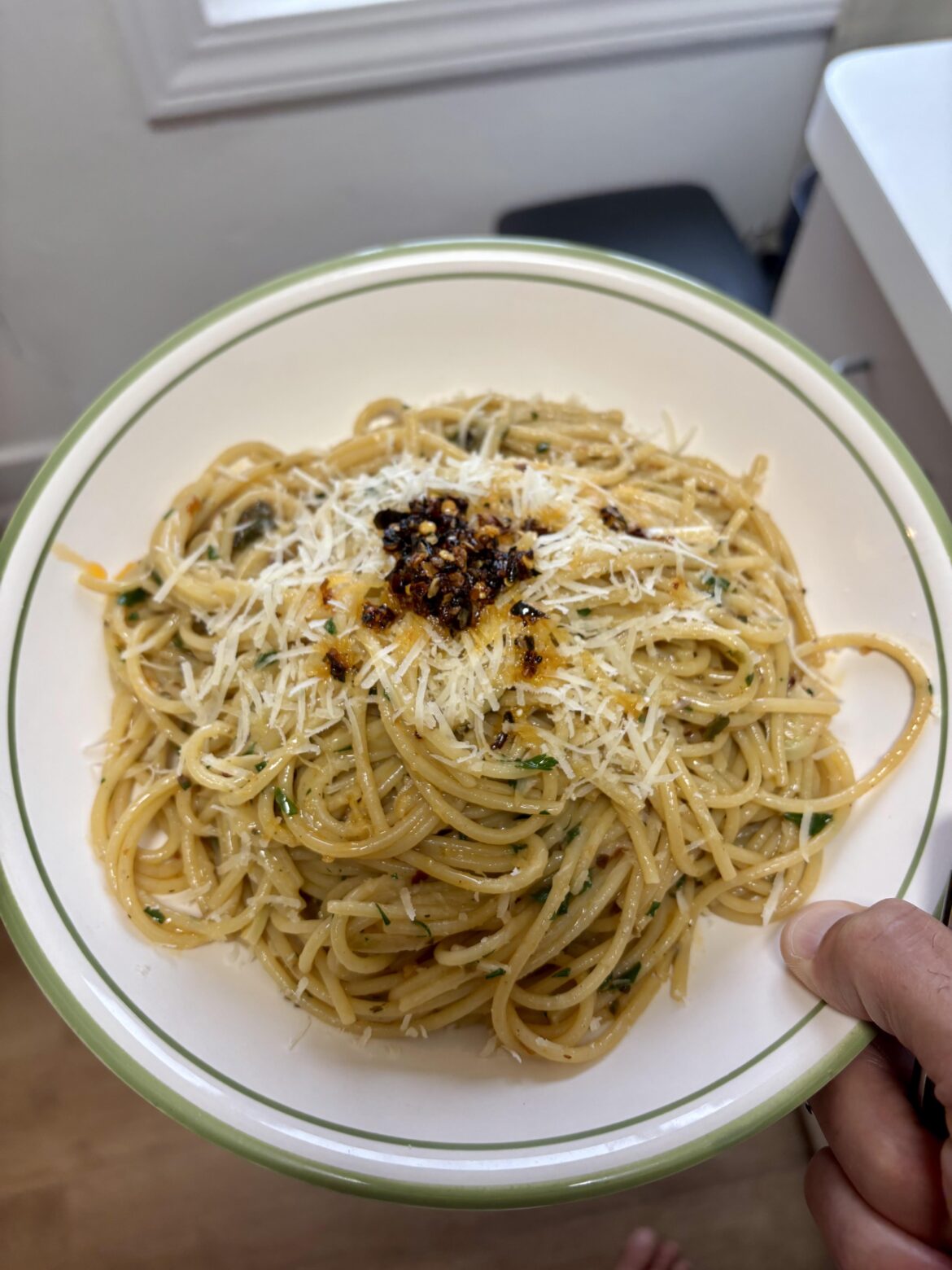 Chili oil aglio olio with kelp chili crisp