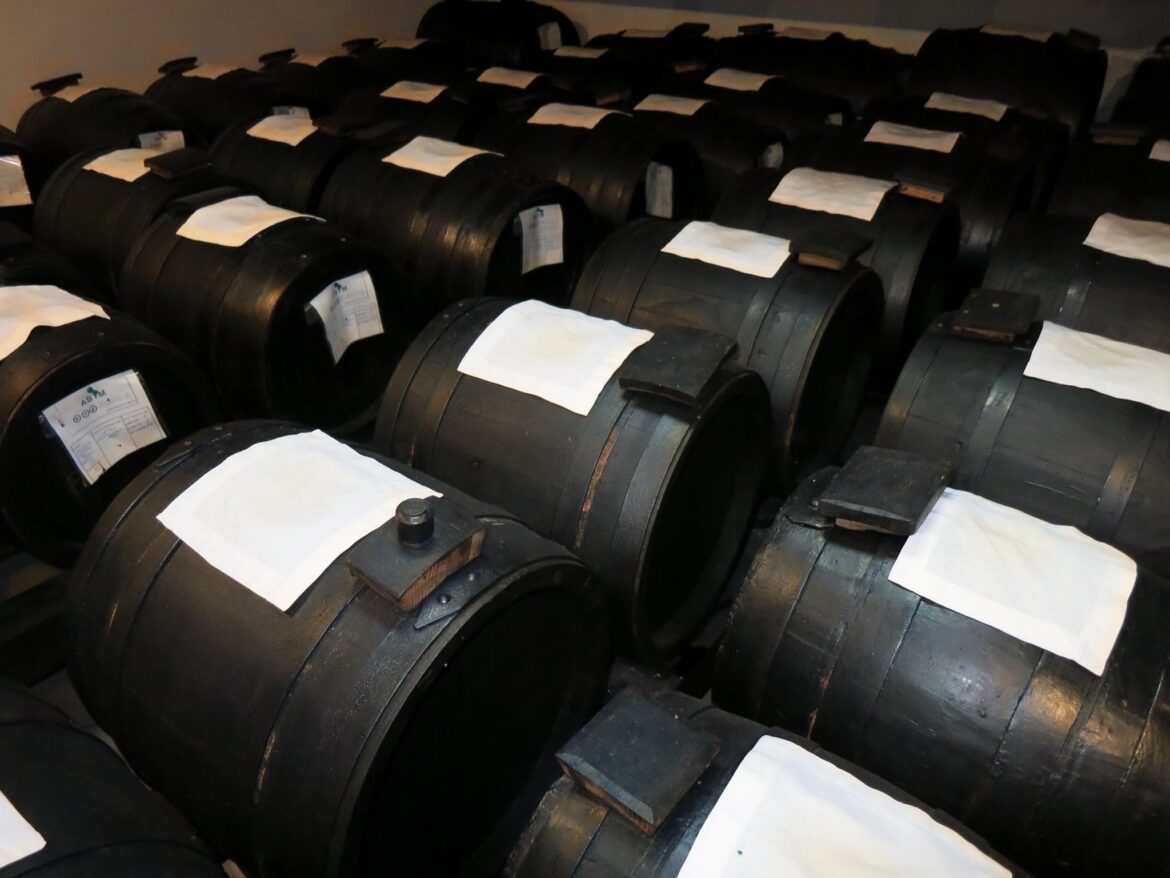 Special Report: Some vinegars – often expensive, aged balsamics – contain a big dose of lead Special Report: Some vinegars - often expensive, aged balsamics - contain a big dose of lead