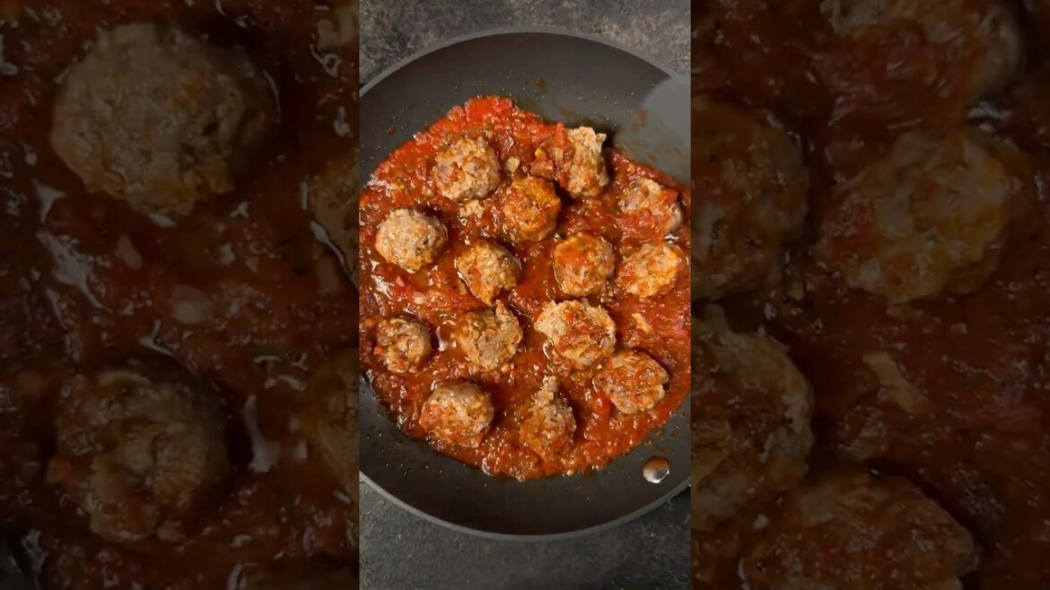 “Meatball Sandwiches with Tomato Sauce”