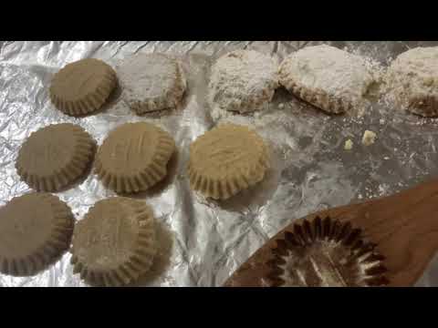 Cream of wheat – pistachio cookies (Maamool) Cream of wheat - pistachio cookies (Maamool)