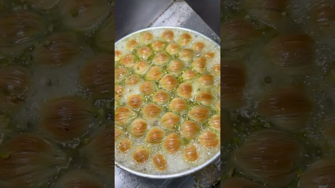 Özel Midye Baklava