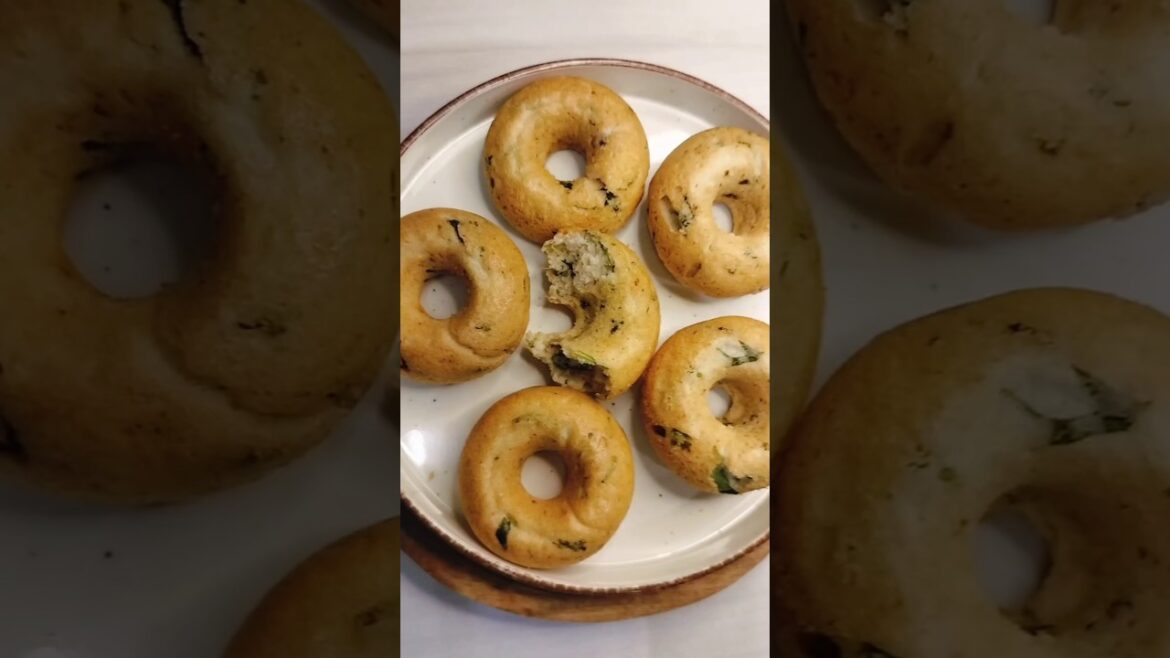 Healthy Vada Bagels| A healthy twist of your regular medu vada#shorts